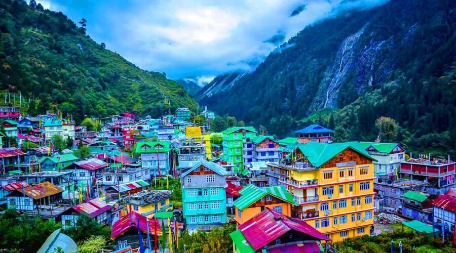 Amorous Dale (Kalimpong 1N + Gangtok 3N + Lachen 2N + Lachung 2N + Gangtok 1N + Pelling 2N + Darjeeling 2N + Mirik 1N)